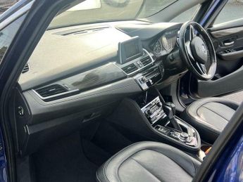 BMW 2 SERIES 2.0 220d Luxury Auto xDrive Euro 6 (s/s) 5dr