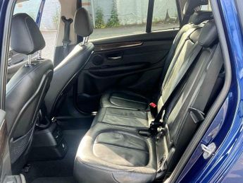 BMW 2 SERIES 2.0 220d Luxury Auto xDrive Euro 6 (s/s) 5dr