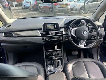 BMW 2 SERIES 2.0 220d Luxury Auto xDrive Euro 6 (s/s) 5dr