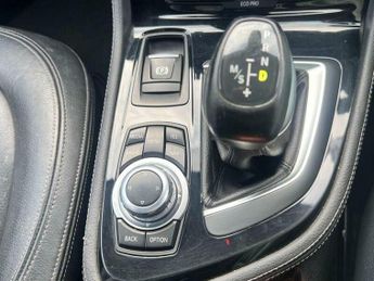BMW 2 SERIES 2.0 220d Luxury Auto xDrive Euro 6 (s/s) 5dr