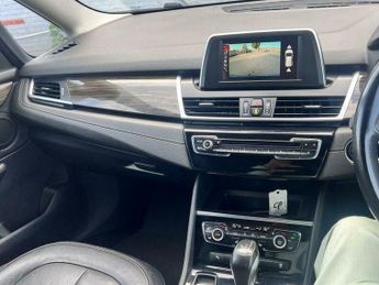 BMW 2 SERIES 2.0 220d Luxury Auto xDrive Euro 6 (s/s) 5dr
