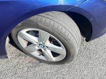 BMW 2 SERIES 2.0 220d Luxury Auto xDrive Euro 6 (s/s) 5dr