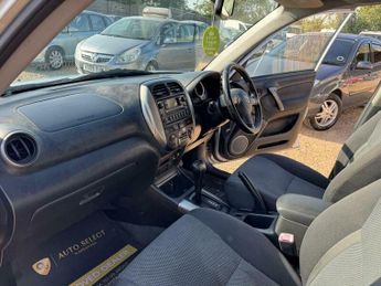 Toyota RAV4 2.0 VVT-i XT-R 4WD 5dr