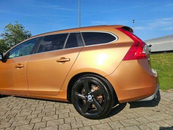 Volvo V60 2.0 D3 R-Design Lux Nav Geartronic Euro 5 (s/s) 5dr