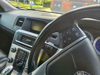 Volvo V60 2.0 D3 R-Design Lux Nav Geartronic Euro 5 (s/s) 5dr