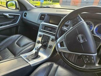 Volvo V60 2.0 D3 R-Design Lux Nav Geartronic Euro 5 (s/s) 5dr