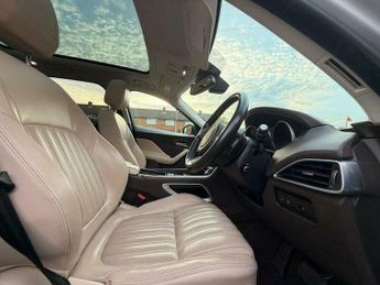 Jaguar F-Pace 2.0 D180 Portfolio Auto AWD Euro 6 (s/s) 5dr
