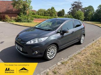 Ford Fiesta TITANIUM AUTO superb service history