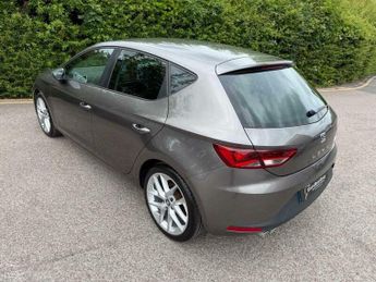 SEAT Leon 2.0 TDI CR FR DSG Euro 5 (s/s) 5dr