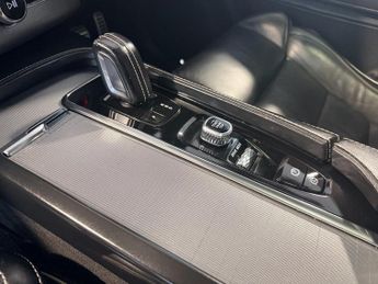 Volvo XC90 2.0 B5 MHEV R-Design Auto 4WD Euro 6 (s/s)