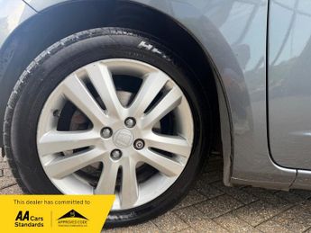 Honda Jazz 1.4 i-VTEC EX Hatchback 5dr Petrol CVT Euro 5 (99 ps)