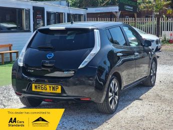 Nissan Leaf 30kWh Tekna Auto 5dr