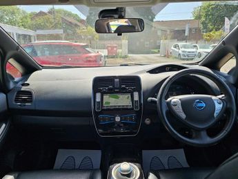 Nissan Leaf 30kWh Tekna Auto 5dr