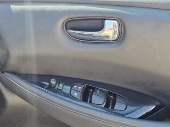 Nissan Leaf 30kWh Tekna Auto 5dr