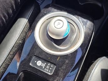 Nissan Leaf 30kWh Tekna Auto 5dr