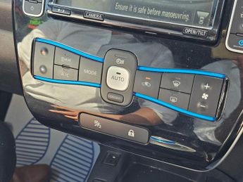 Nissan Leaf 30kWh Tekna Auto 5dr
