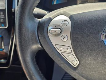 Nissan Leaf 30kWh Tekna Auto 5dr