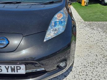 Nissan Leaf 30kWh Tekna Auto 5dr