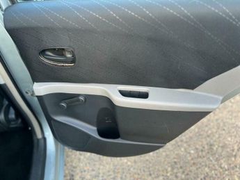 Toyota Yaris 1.3 VVT-i T3 5dr