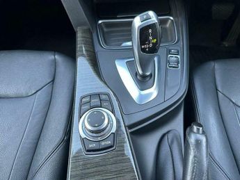 BMW 3 SERIES 2.0 320d Luxury Auto Euro 5 (s/s) 4dr