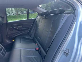 BMW 3 SERIES 2.0 320d Luxury Auto Euro 5 (s/s) 4dr