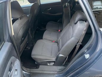 Kia Carens 1.7 CRDi 2 MPV 5dr Diesel DCT Euro 6 (s/s) (139 bhp)