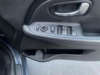 Kia Carens 1.7 CRDi 2 MPV 5dr Diesel DCT Euro 6 (s/s) (139 bhp)