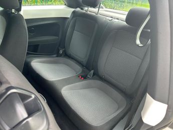 Volkswagen Beetle DESIGN TSI DSG