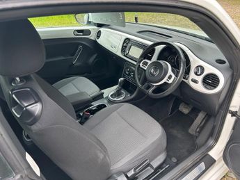 Volkswagen Beetle DESIGN TSI DSG