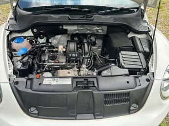 Volkswagen Beetle DESIGN TSI DSG