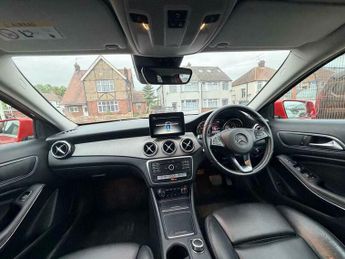 Mercedes-Benz C Class 2.1 GLA200d Sport (Premium) 7G-DCT Euro 6 (s/s) 5dr
