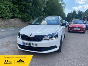 Skoda Fabia COLOUR EDITION MPI 1.0cc ONE OWNER. Full Service History. White.