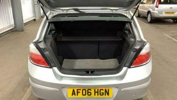 Vauxhall Astra 1.6i 16v SXi 5dr