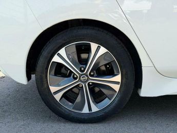 Nissan Leaf 40kWh N-Connecta Auto 5dr