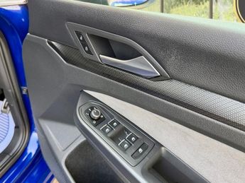 Volkswagen Golf R TSI 4MOTION DSG