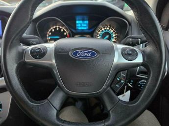 Ford Focus 1.6 Zetec Powershift Euro 5 5dr