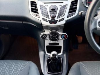 Ford Fiesta 1.25 Zetec Hatchback 5dr Petrol Manual (129 g/km, 81 bhp)