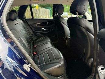 Mercedes-Benz C Class 2.1 GLC220d SE (Executive) G-Tronic 4MATIC Euro 6 (s/s) 5dr