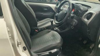 Citroen C1 1.2 PureTech Flair Hatchback 5dr Petrol Manual Euro 6 (82 ps)