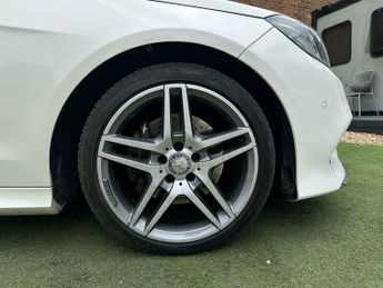 Mercedes E Class E300 BLUETEC HYBRID AMG SPORT