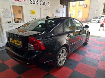 Volvo S40 1.8 SE Saloon 4dr Petrol Manual Euro 4 (125 ps)
