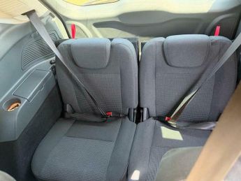 Ford Grand C-Max 1.6 Zetec Euro 5 5dr