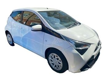 Toyota AYGO VVT-I X-PLAY X-SHIFT TSS