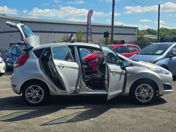 Ford Fiesta 1.6 Zetec Powershift Euro 5 5dr