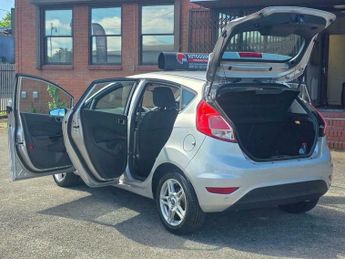 Ford Fiesta 1.6 Zetec Powershift Euro 5 5dr