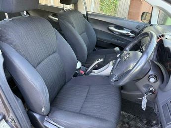 Toyota Auris 1.6 VVT-i TR 5dr