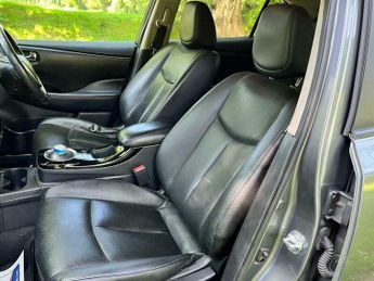 Nissan Leaf 24kWh Tekna Auto 5dr