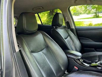 Nissan Leaf 24kWh Tekna Auto 5dr