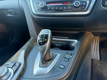 BMW 3 SERIES 3.0 330d Luxury Touring Auto Euro 5 (s/s) 5dr