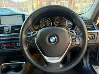 BMW 3 SERIES 3.0 330d Luxury Touring Auto Euro 5 (s/s) 5dr
